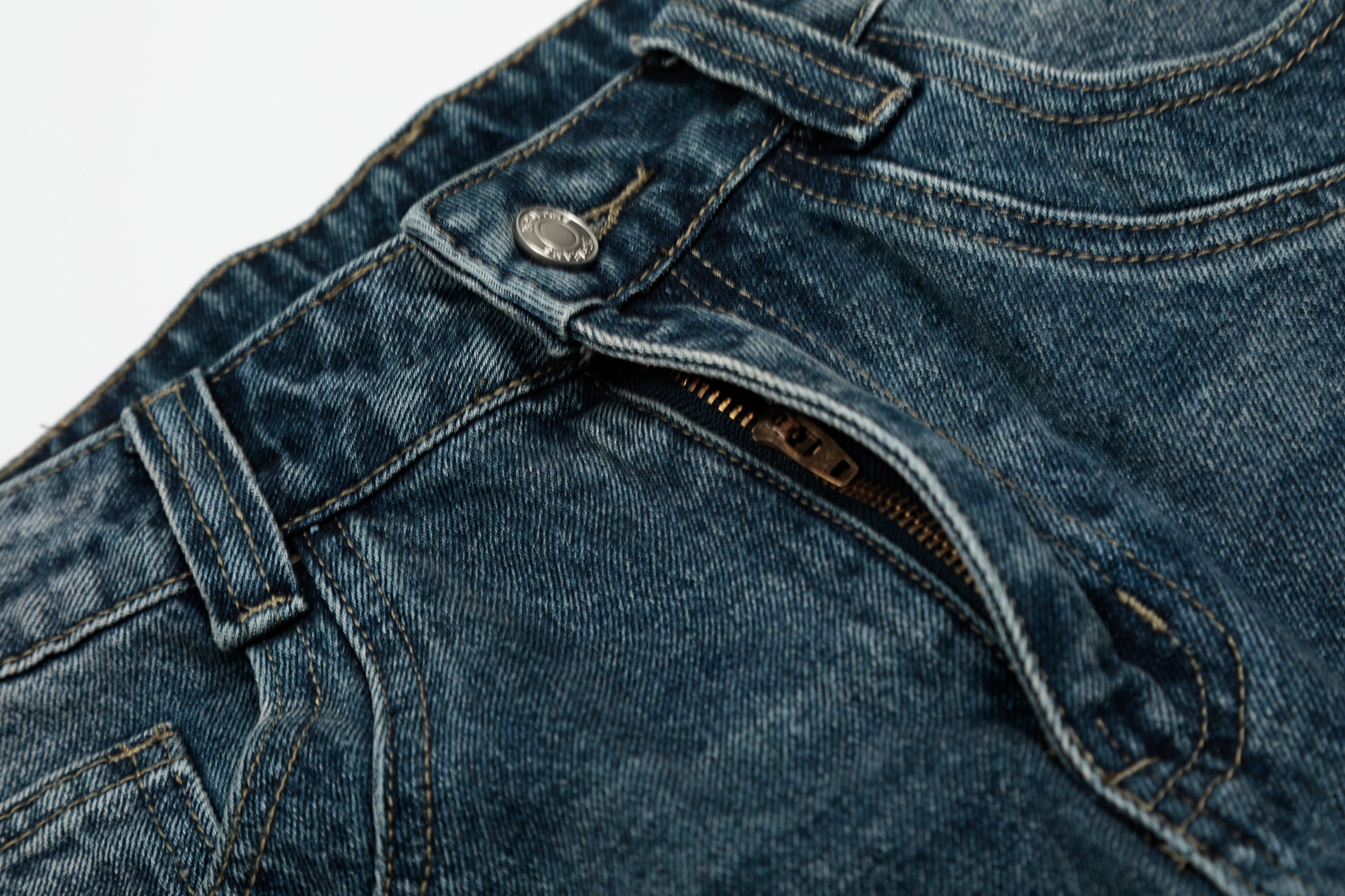 STARRVAINT Studded Denim Shorts