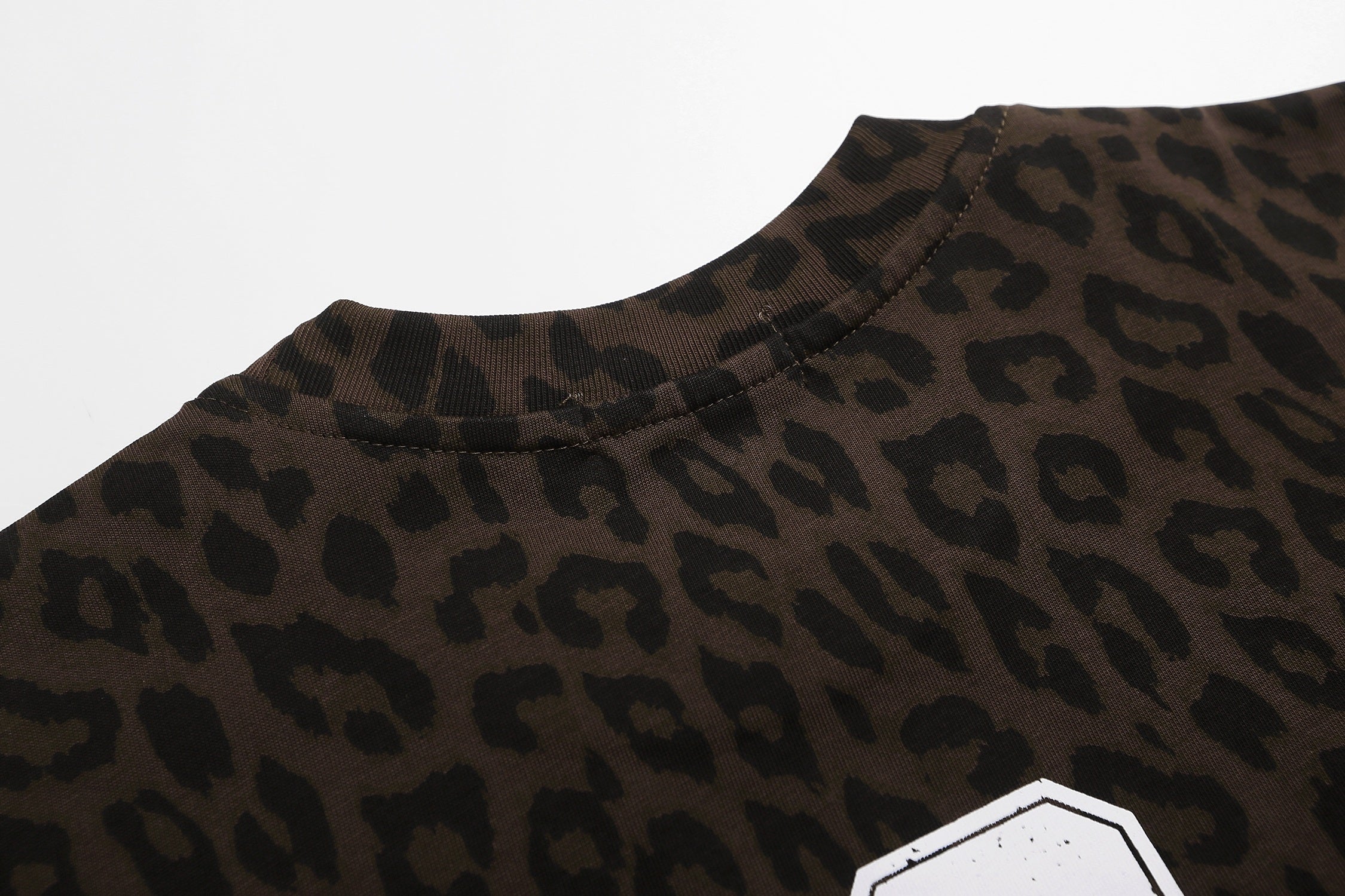 STARRVAINT Leopard Graphic T-Shirt