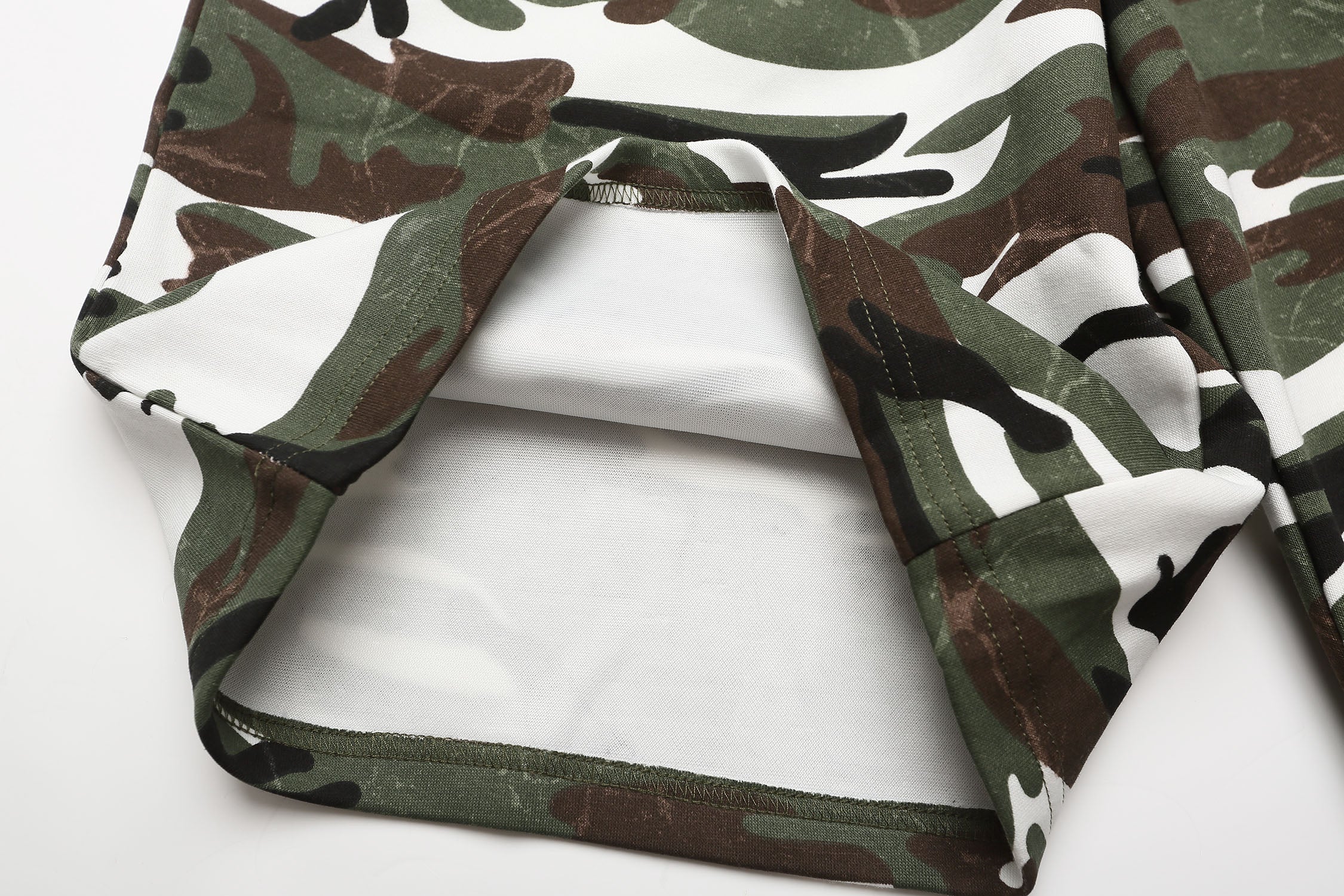STARRVAINT Camo Print Loose Shorts