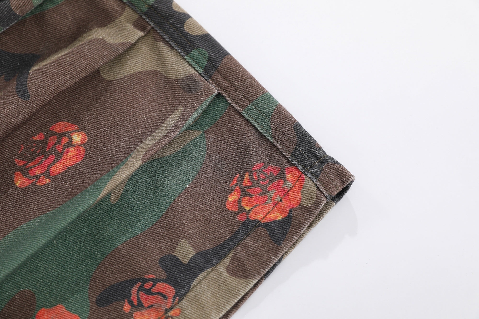 STARRVAINT “Floral Camo Cargo Shorts”