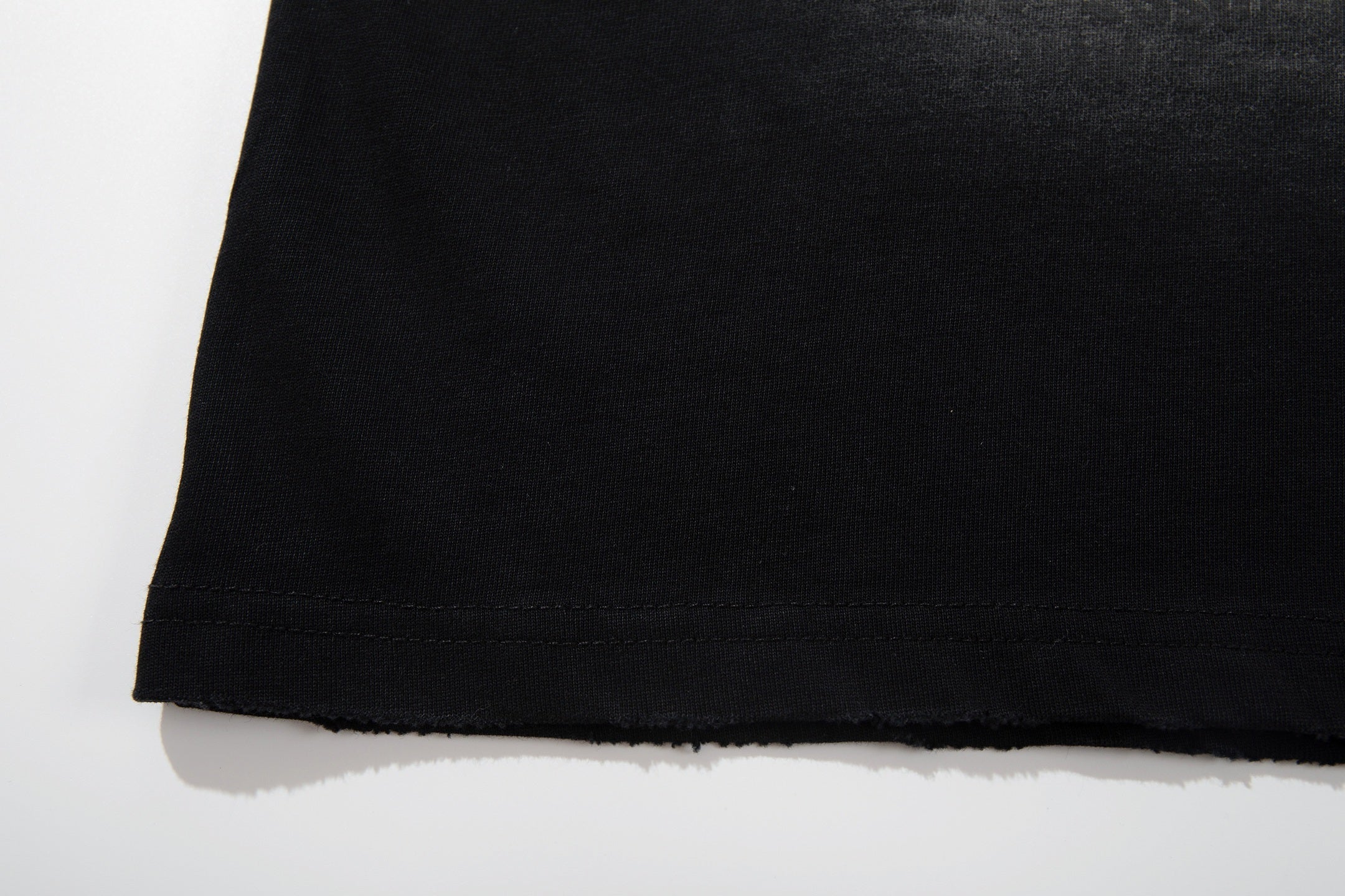 STARRVAINT “Text Collage Graphic T-Shirt”