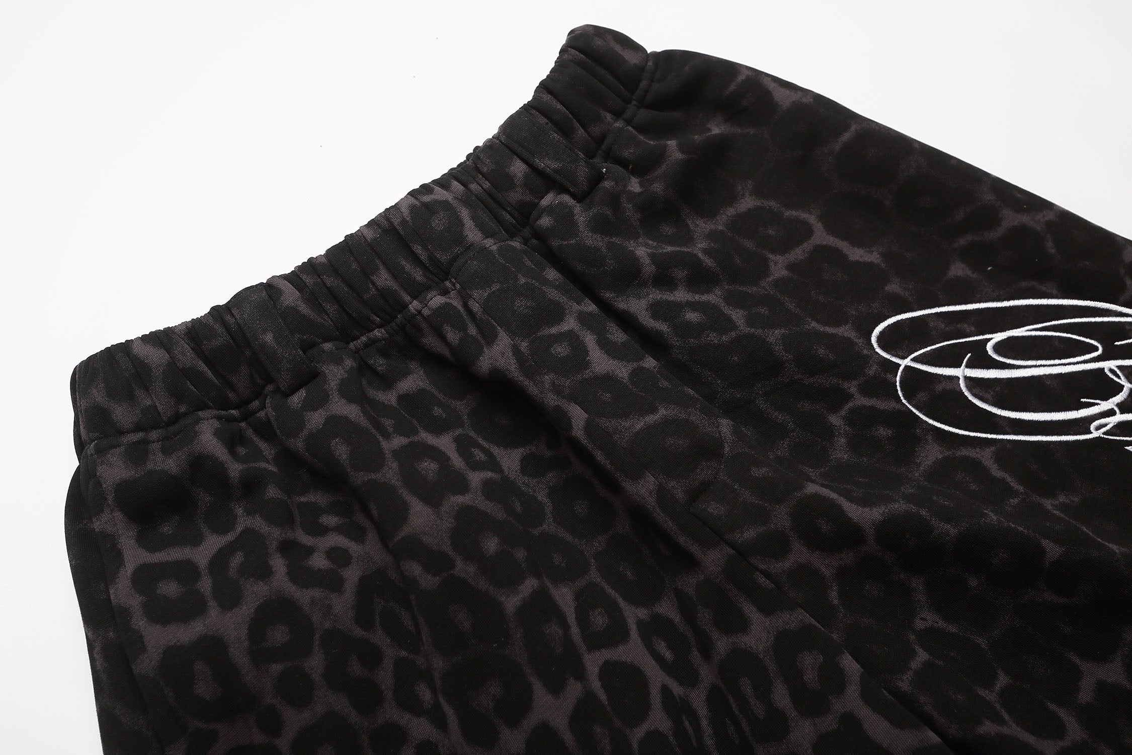 STARRVAINT Leopard Print Loose Shorts