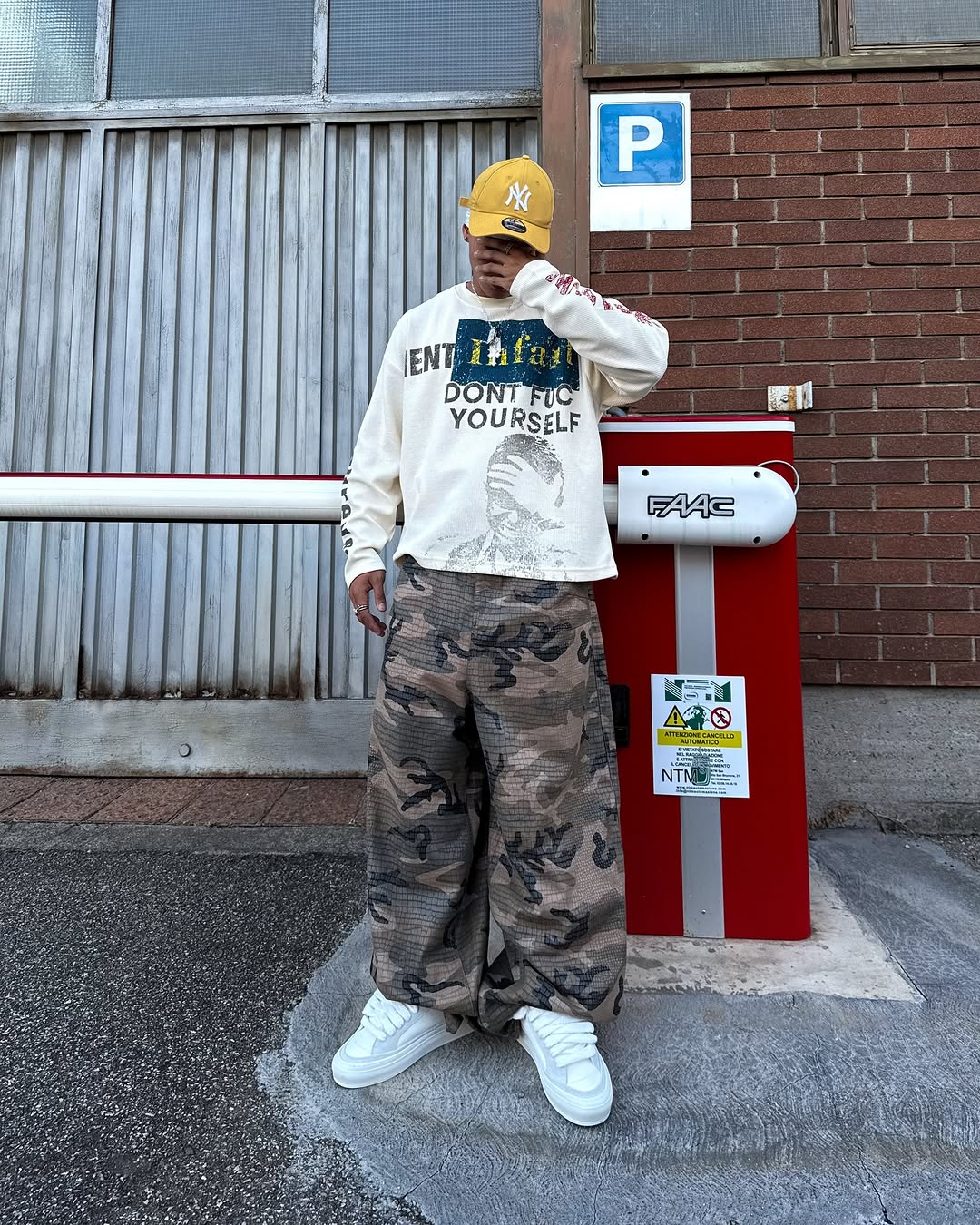 STARRVAINT “COPYCAT WAR” Heavy Waffle Long Sleeve