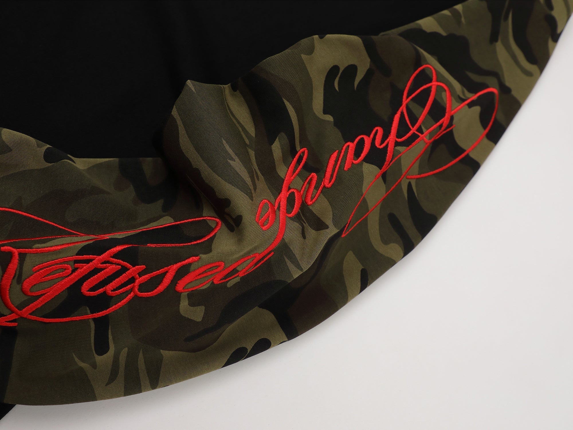 STARRVAINT Camo Sleeve Raglan Long Sleeve Tee