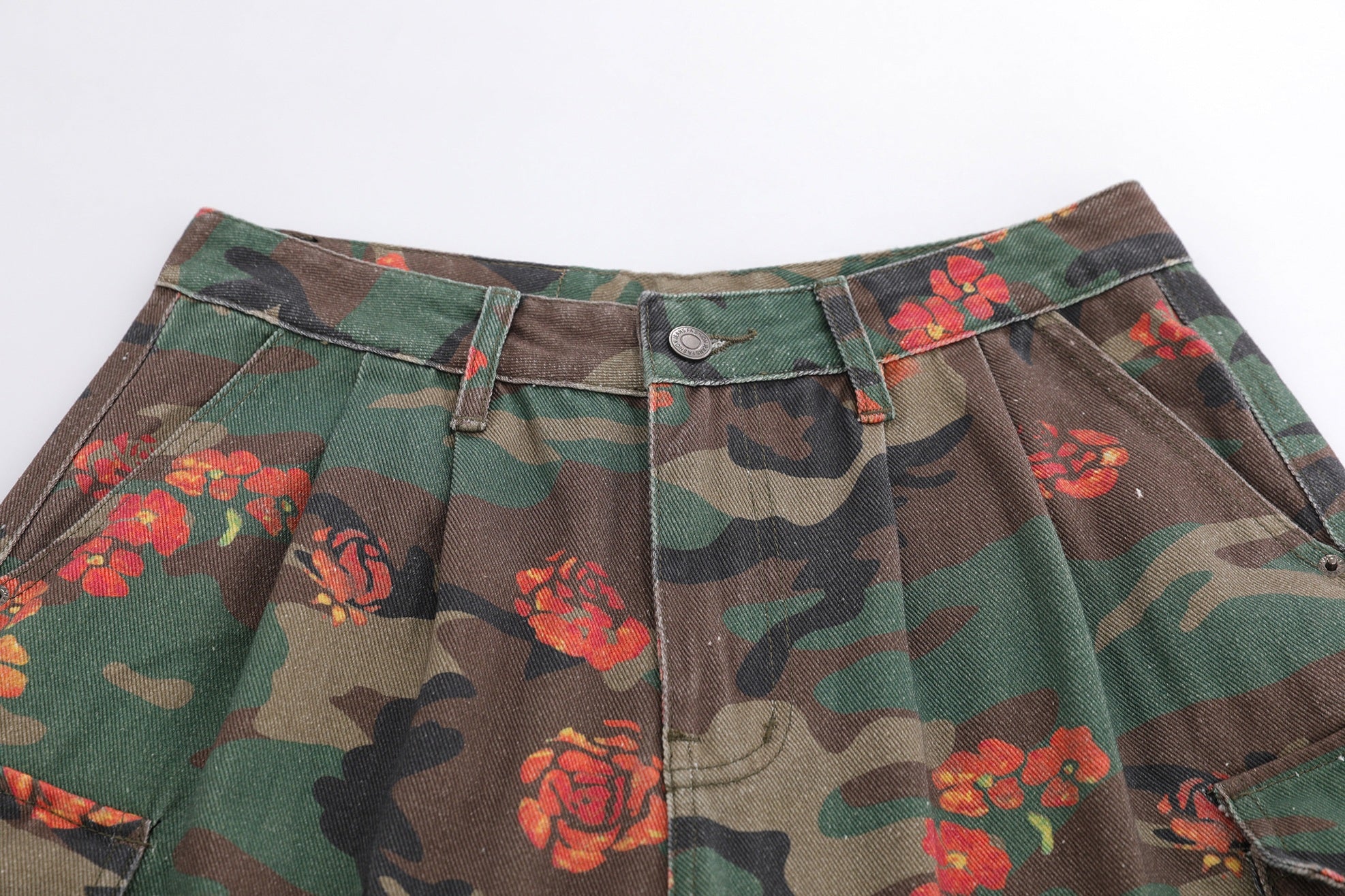 STARRVAINT “Floral Camo Cargo Shorts”