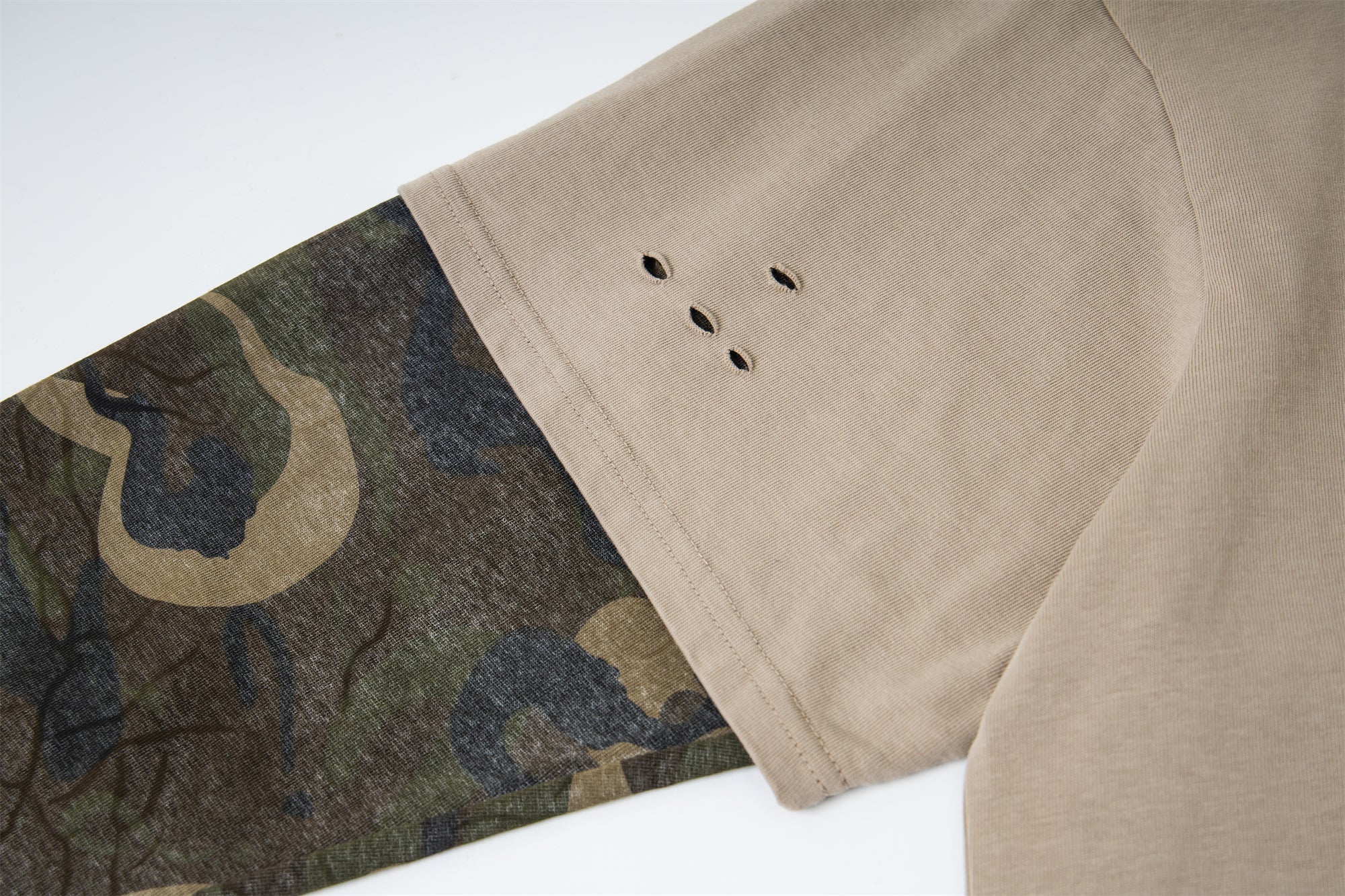 STARRVAINT Layered Camo-Sleeve Distressed Graphic Tee