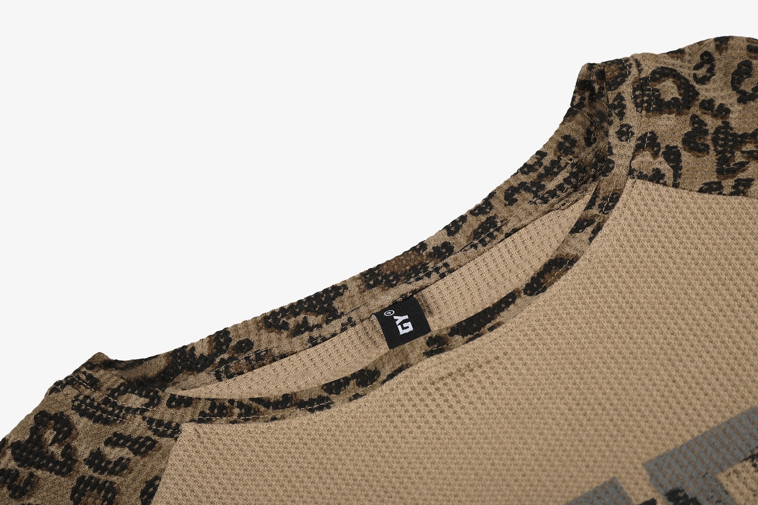 STARRVAINT Leopard Sleeve Graphic Waffle Long Sleeve T-Shirt