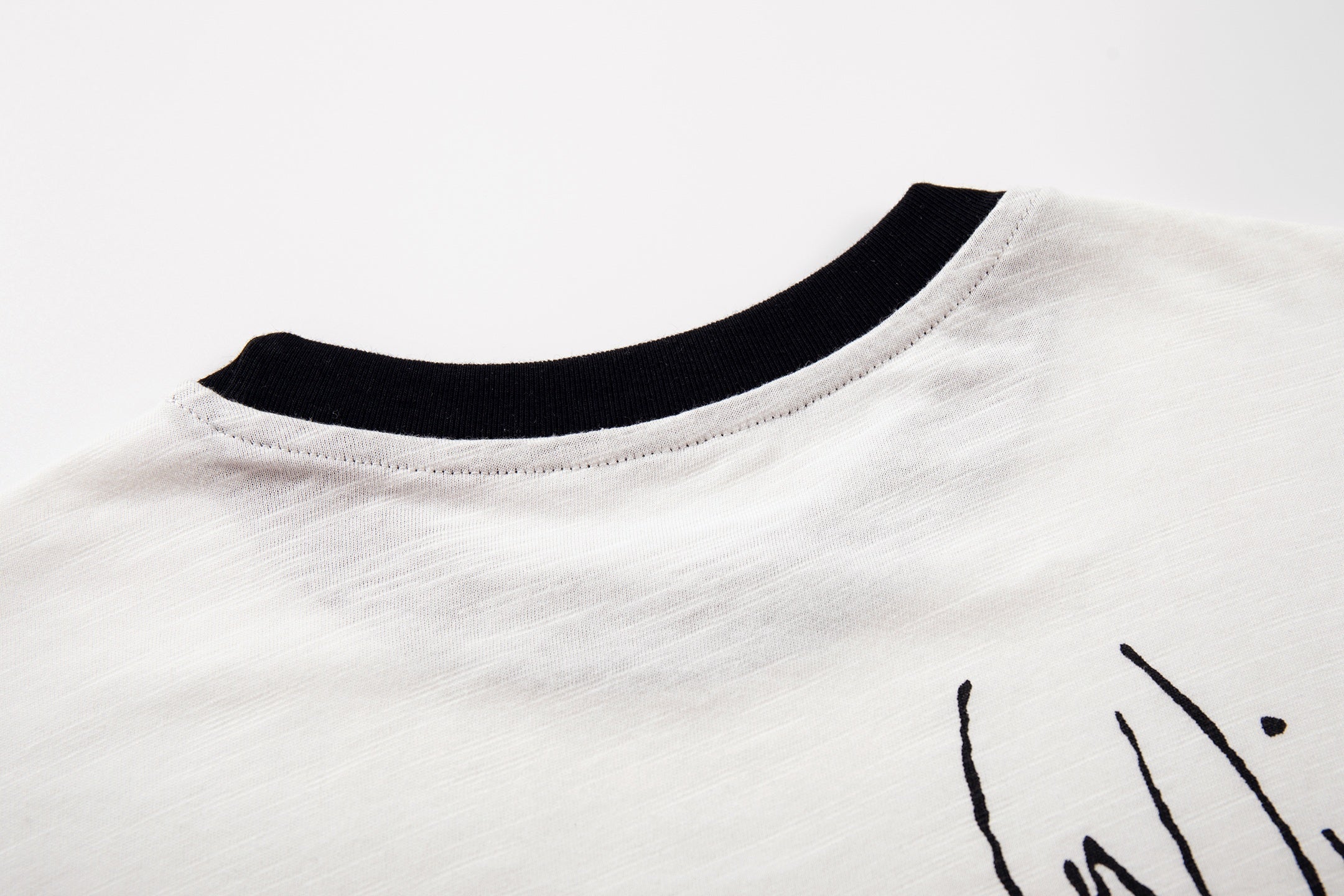 STARRVAINT “Number Nine Horses” Graphic T-Shirt