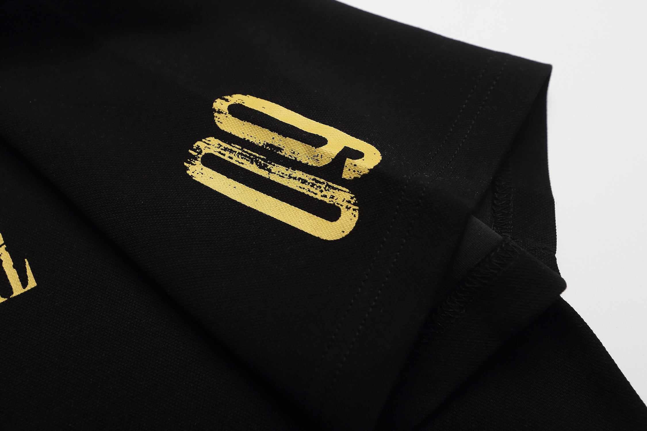 STARRVAINT Studded Collar Polo Shirt