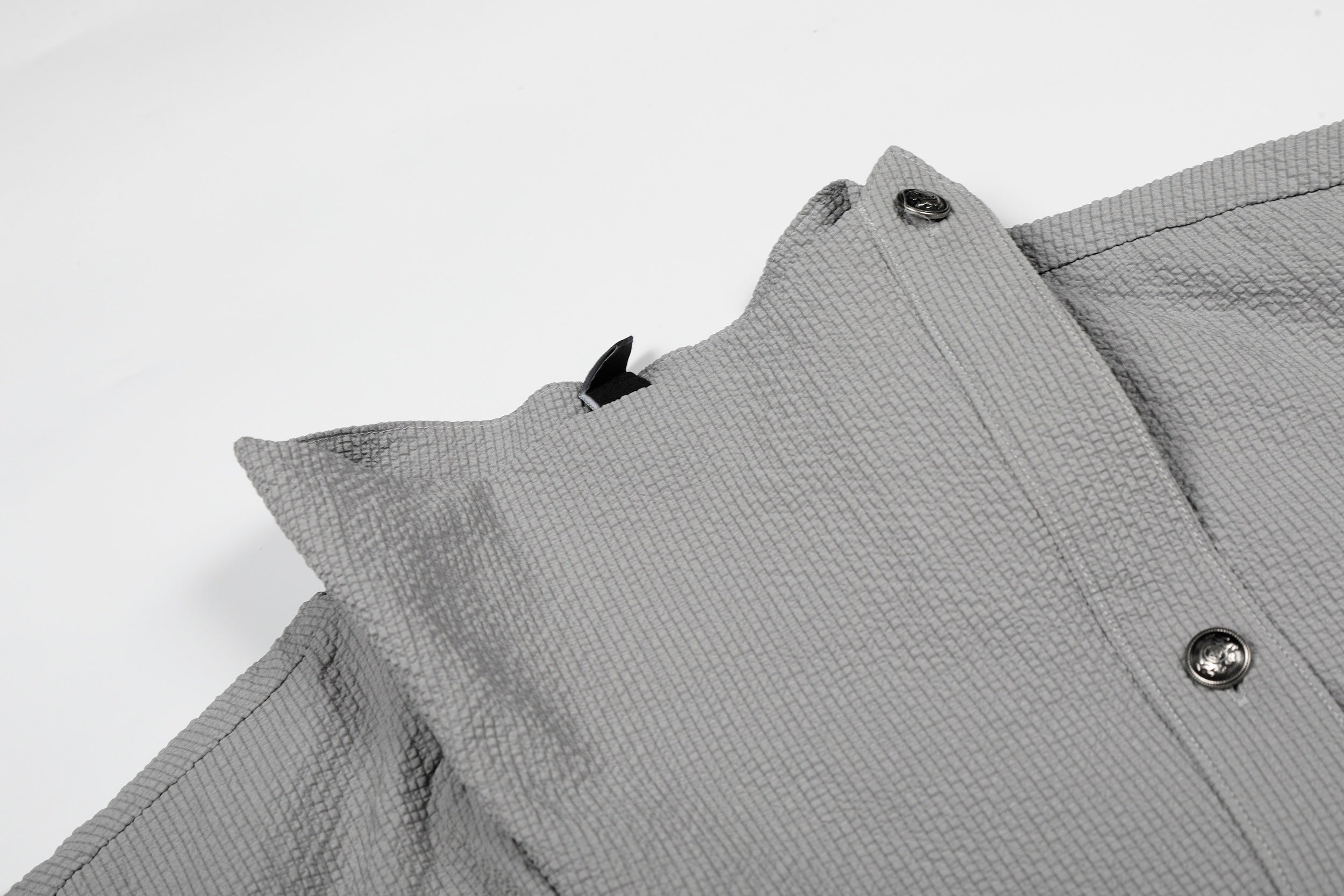 STARRVAINT “Asymmetrical Stand-Collar Shirt”