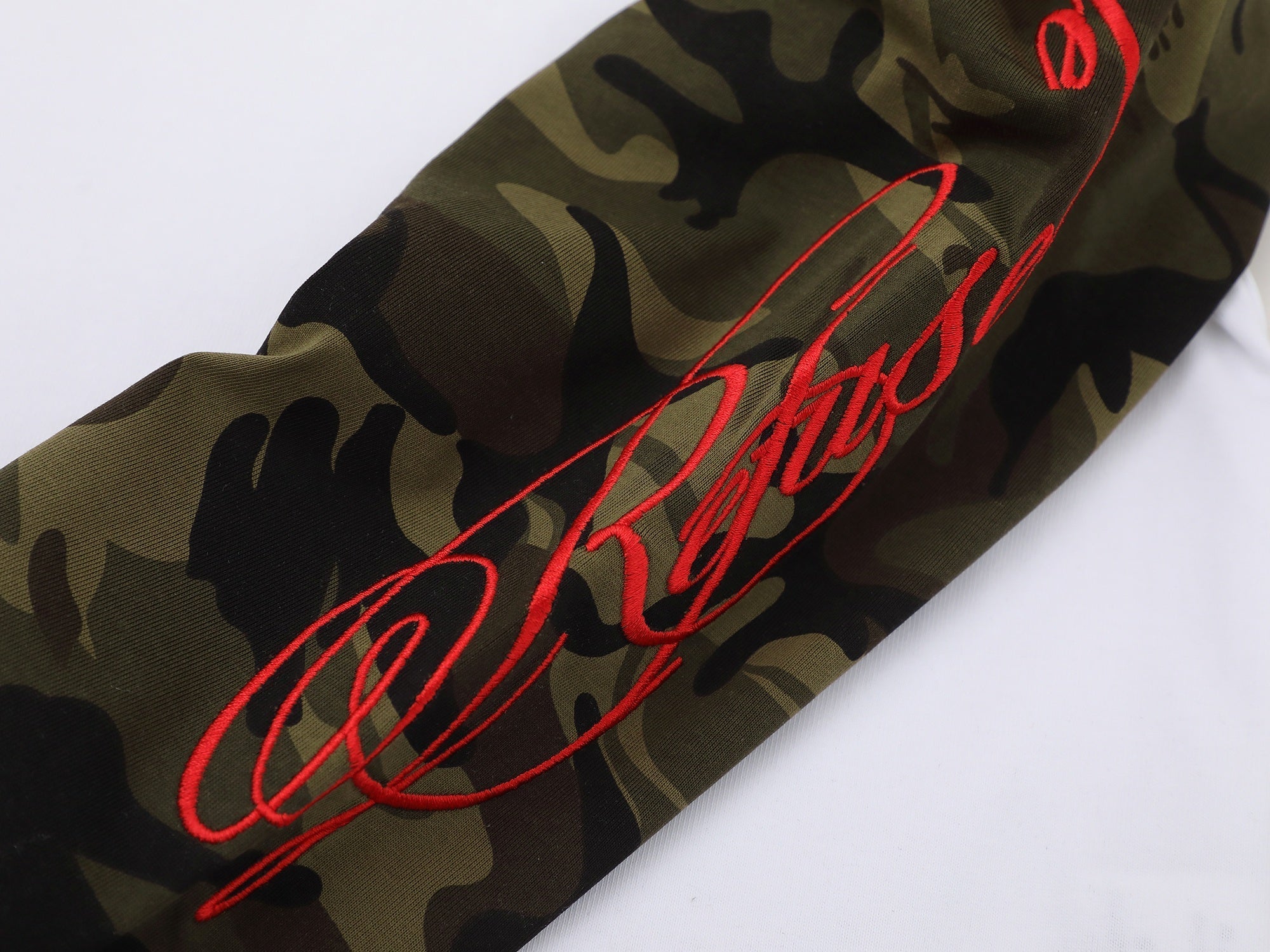 STARRVAINT Camo Sleeve Raglan Long Sleeve Tee
