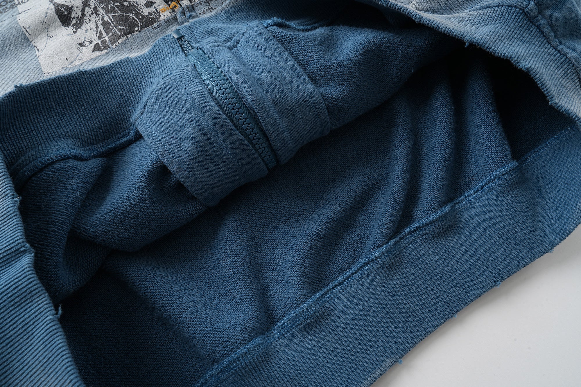 STARRVAINT Vintage Graphic Zip-Up Hoodie