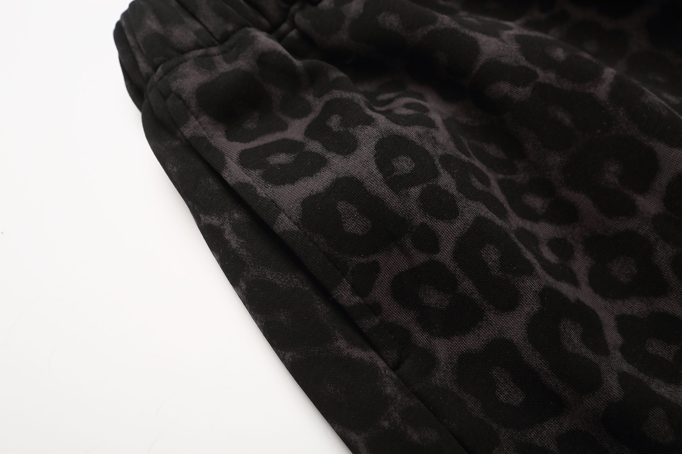 STARRVAINT Leopard Print Loose Shorts
