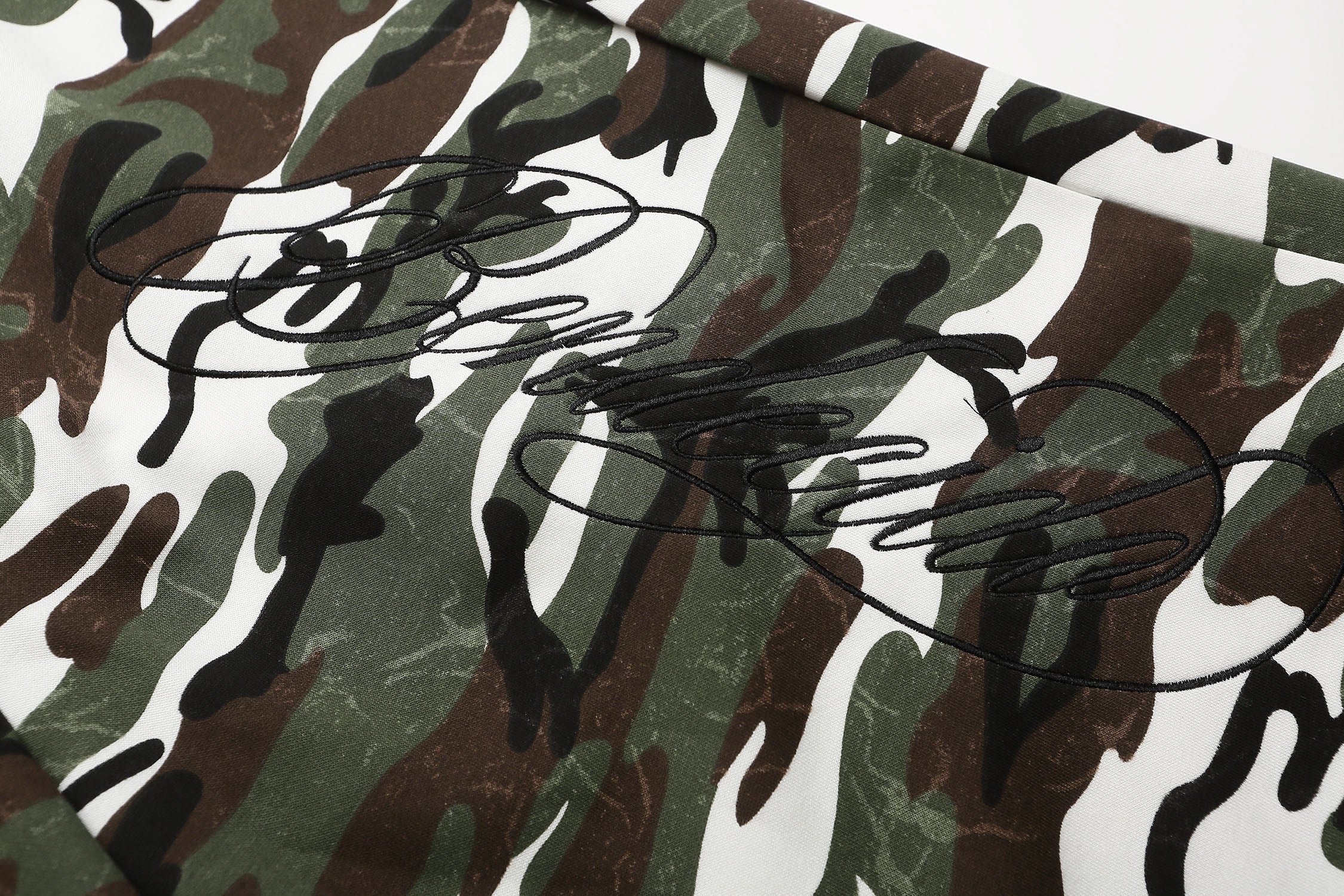 STARRVAINT Camo Print Loose Shorts