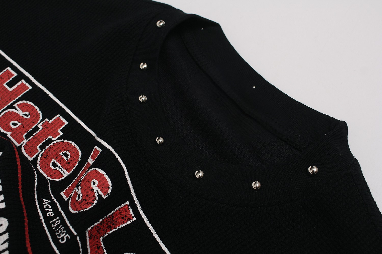 STARRVAINT “Hate Is Love” Graphic T-Shirt