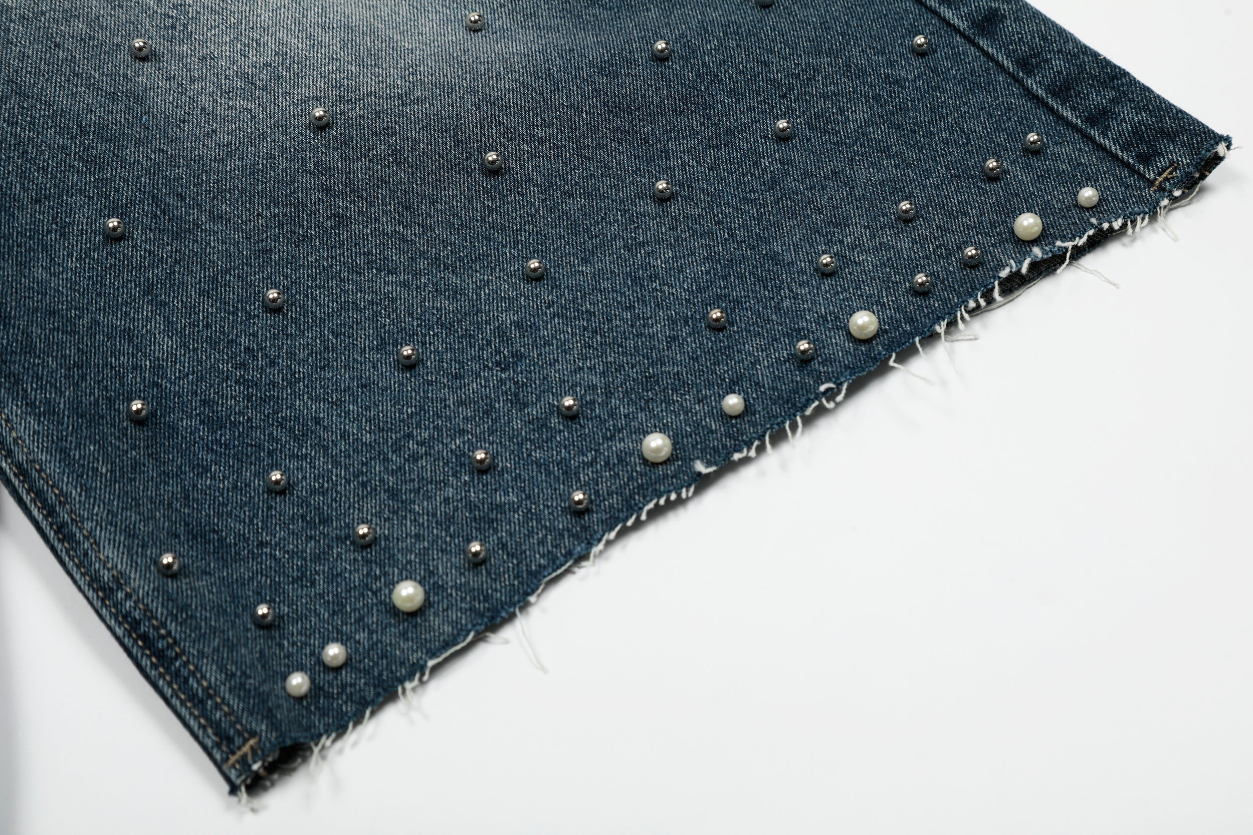 STARRVAINT Studded Denim Shorts