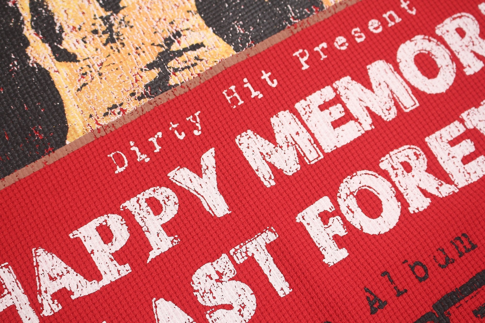 STARRVAINT “Happy Memories” Graphic Tee