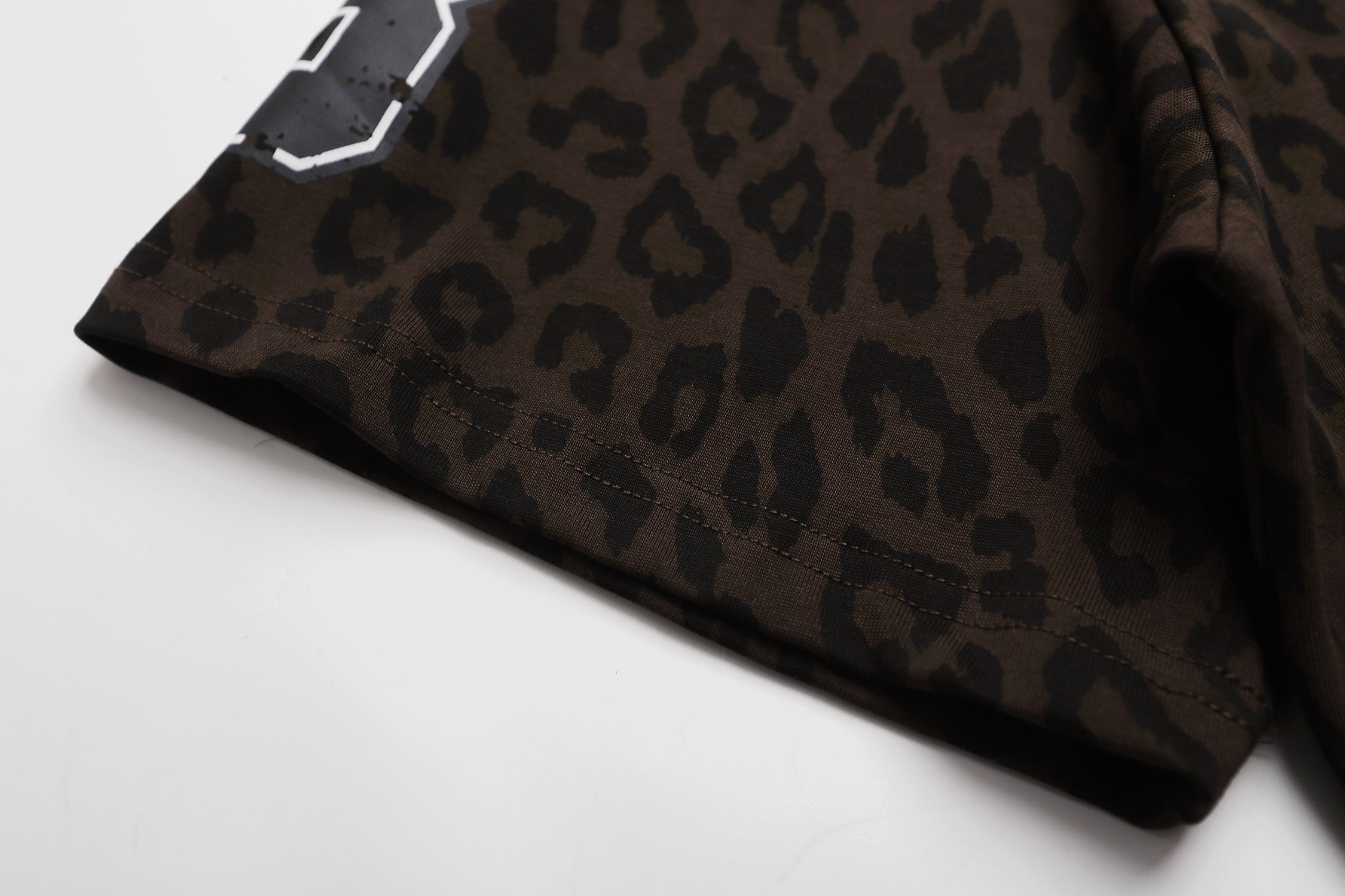 STARRVAINT Leopard Graphic T-Shirt