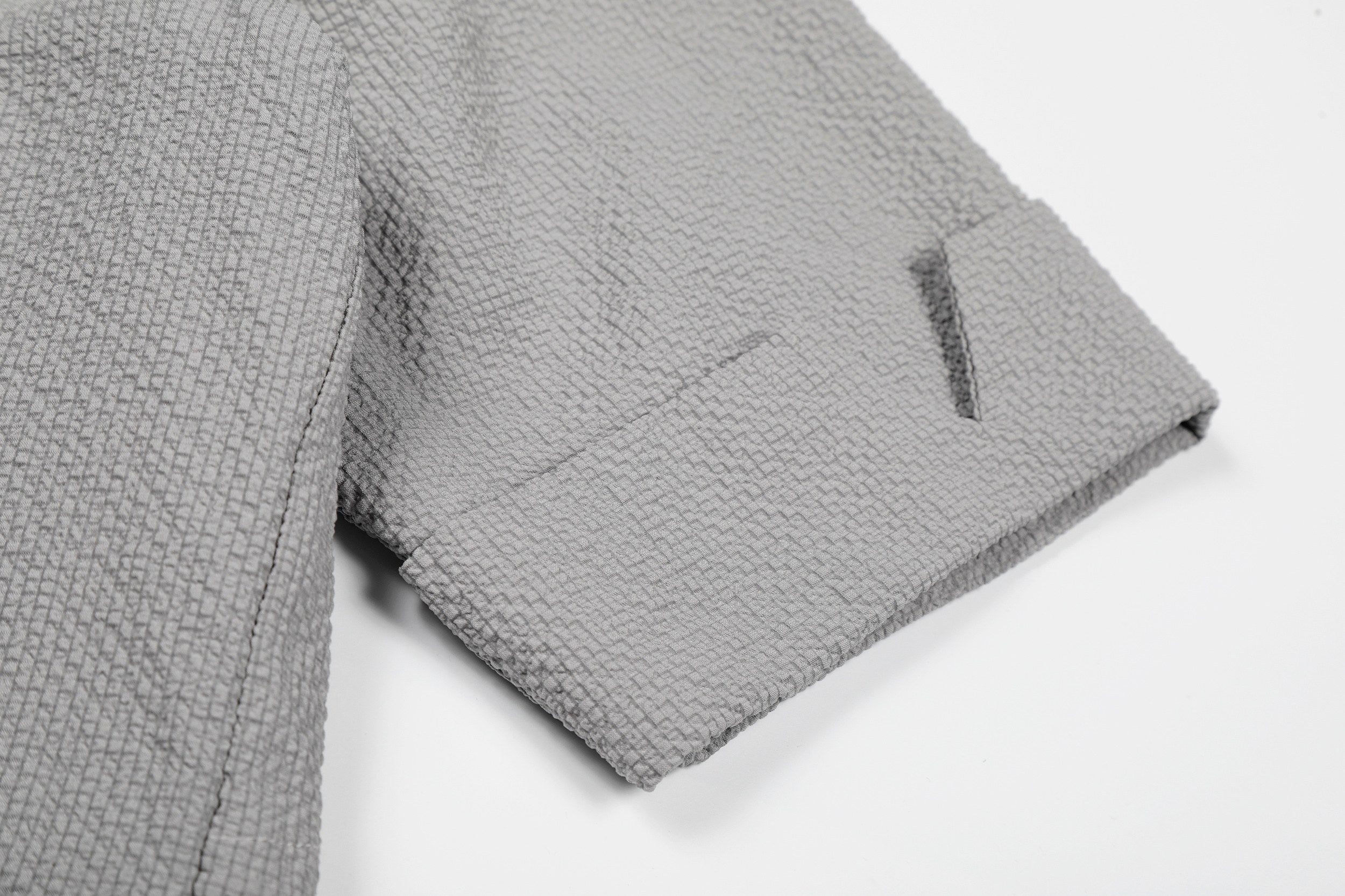 STARRVAINT “Asymmetrical Stand-Collar Shirt”
