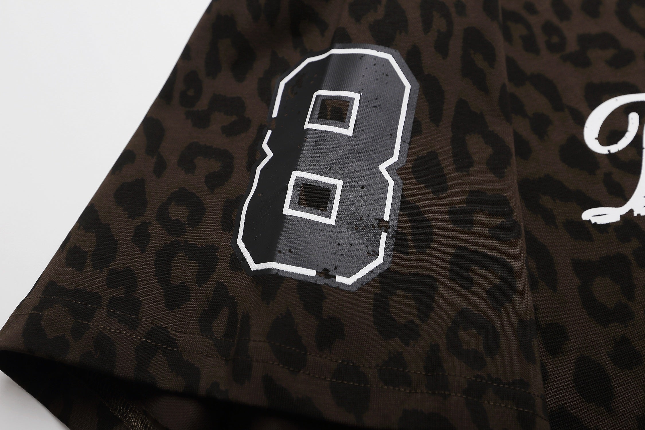 STARRVAINT Leopard Graphic T-Shirt