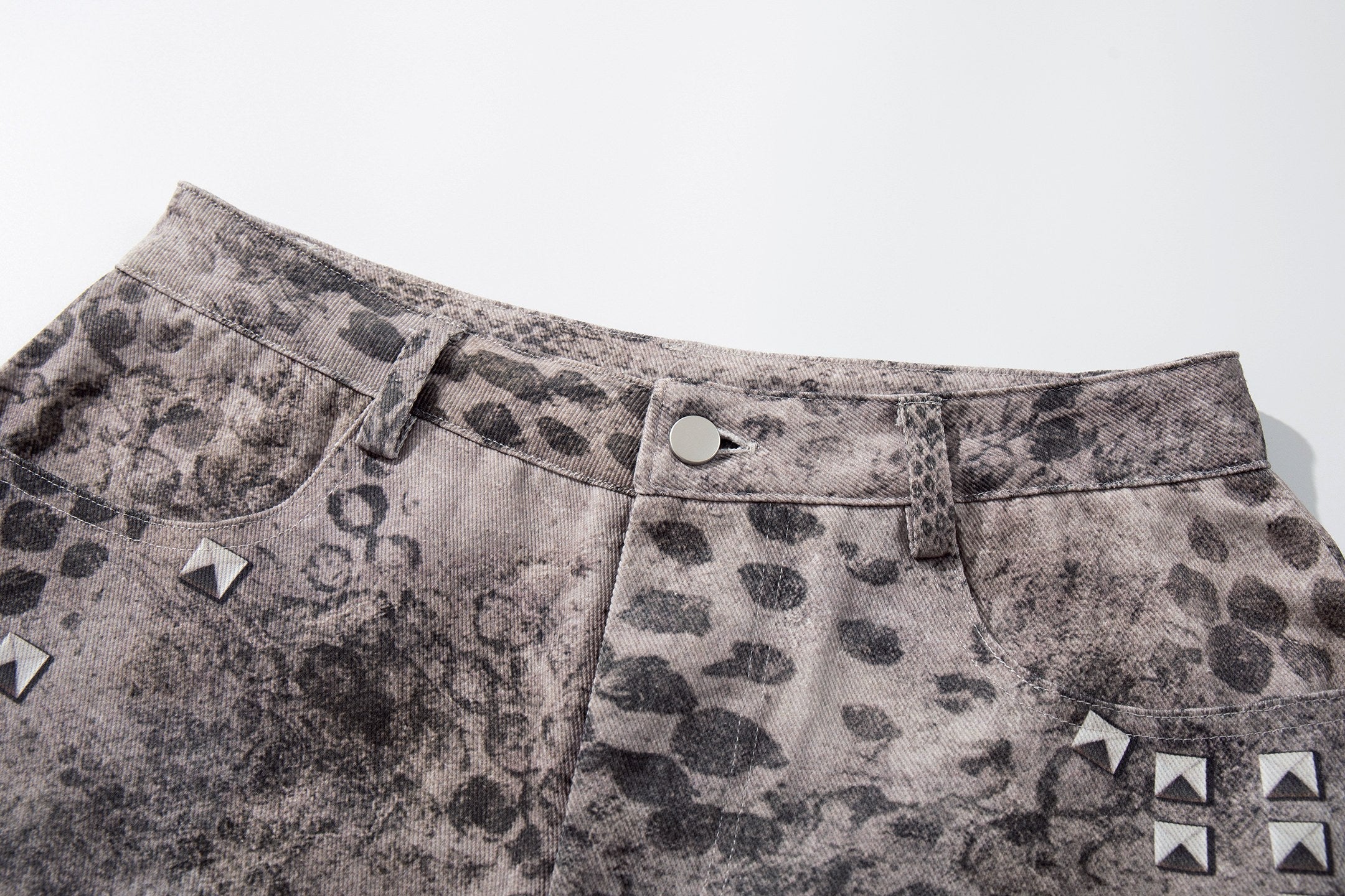 STARRVAINT “Grunge Cross Washed Denim Shorts”