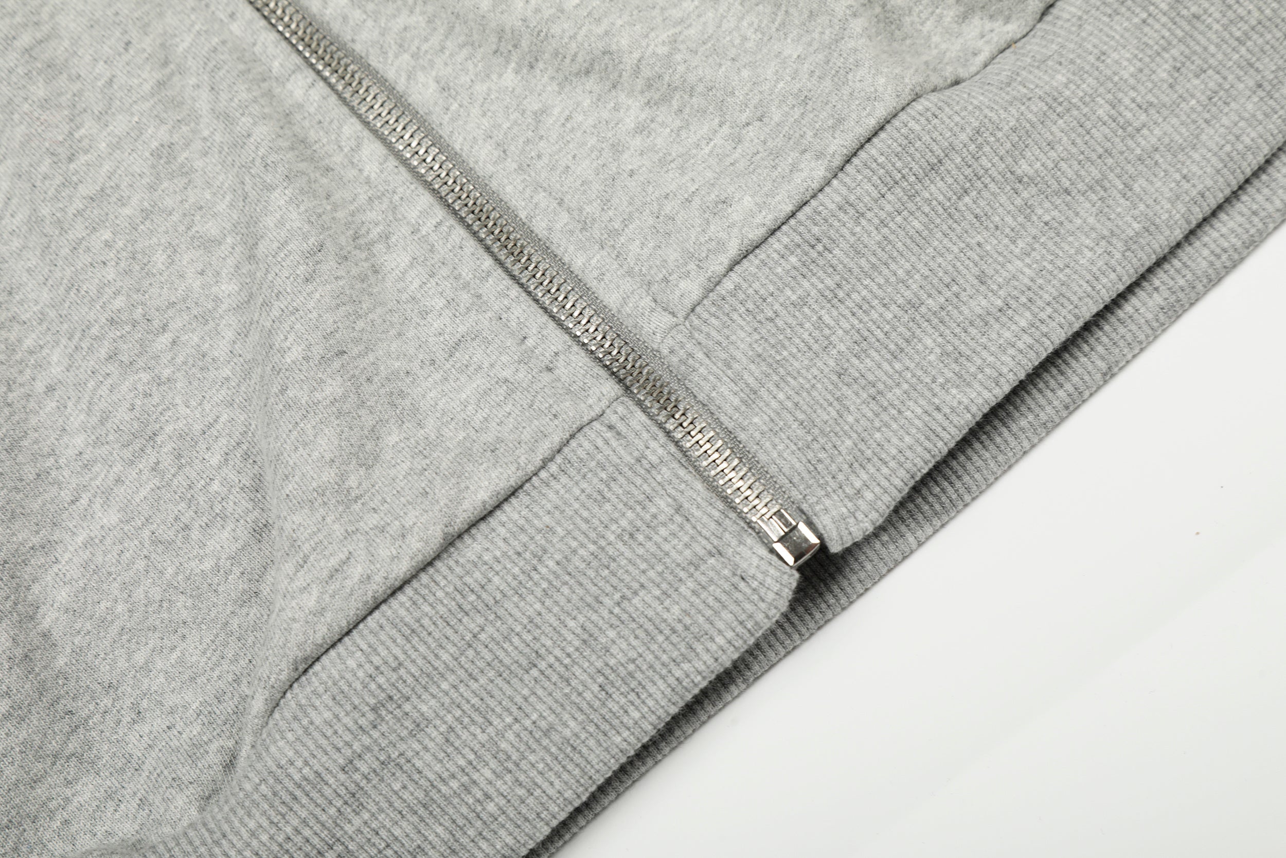 STARRVAINT Minimal Dot-Detail Zip Hoodie