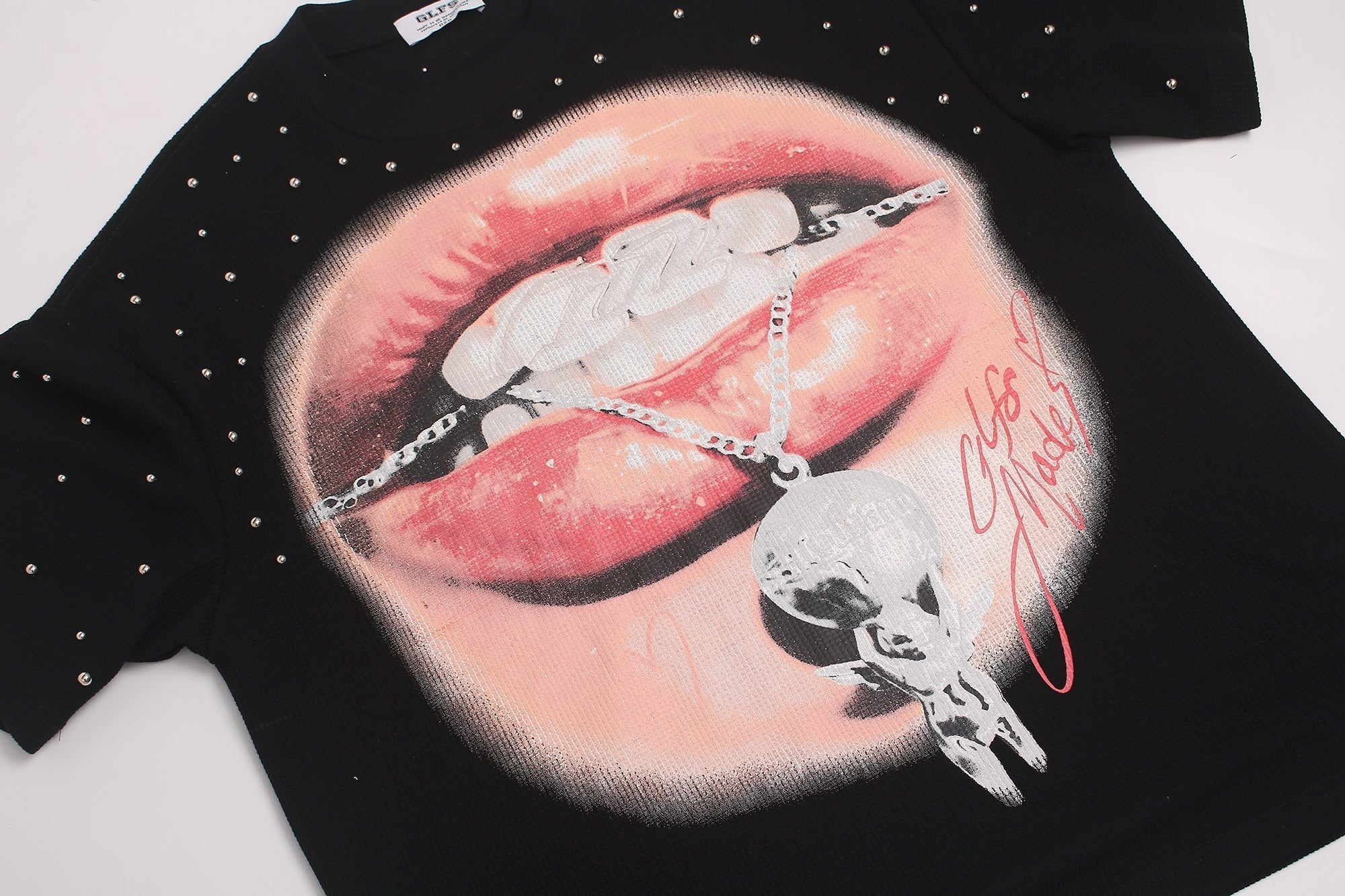 STARRVAINT Rhinestone Lip Graphic Tee