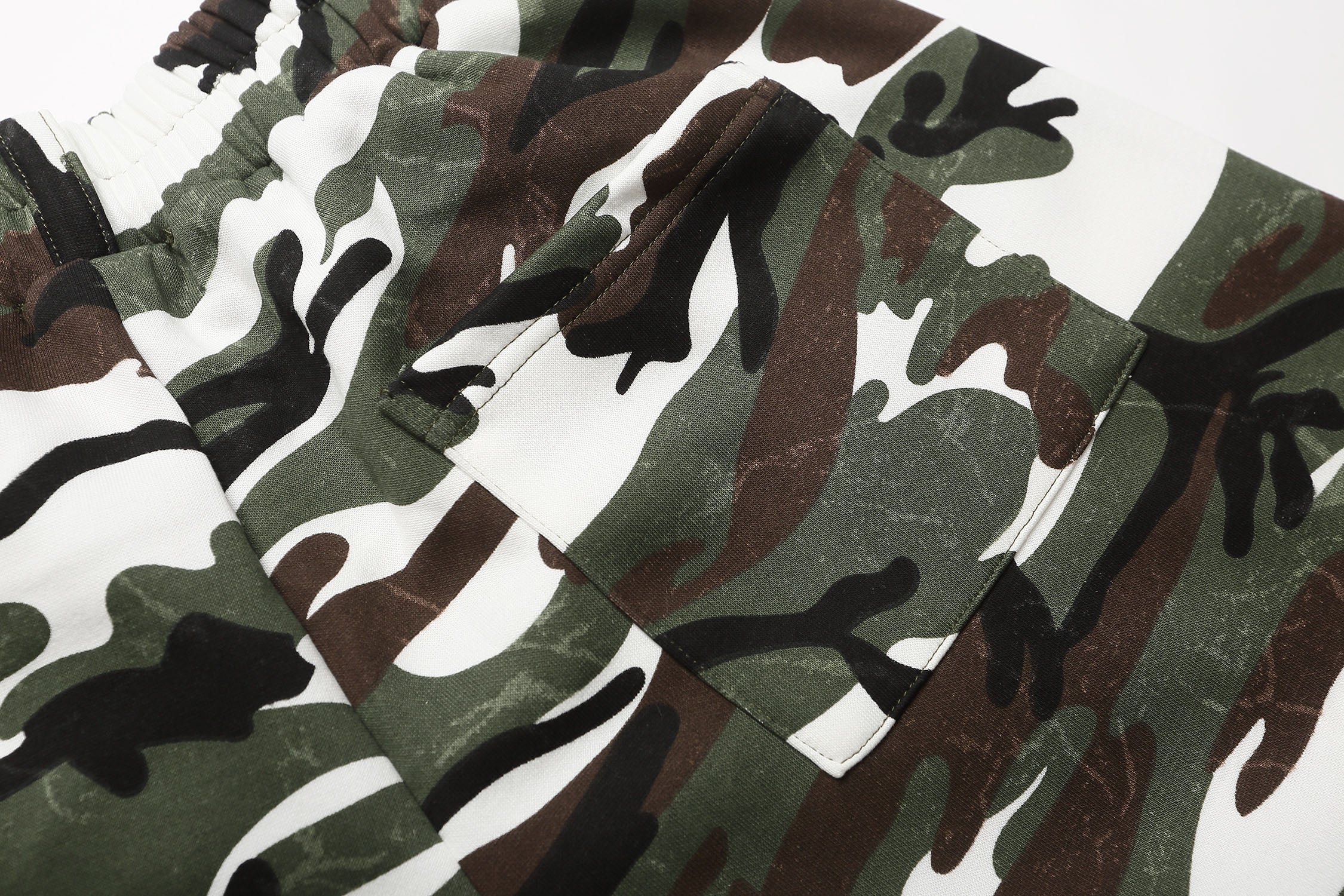 STARRVAINT Camo Print Loose Shorts