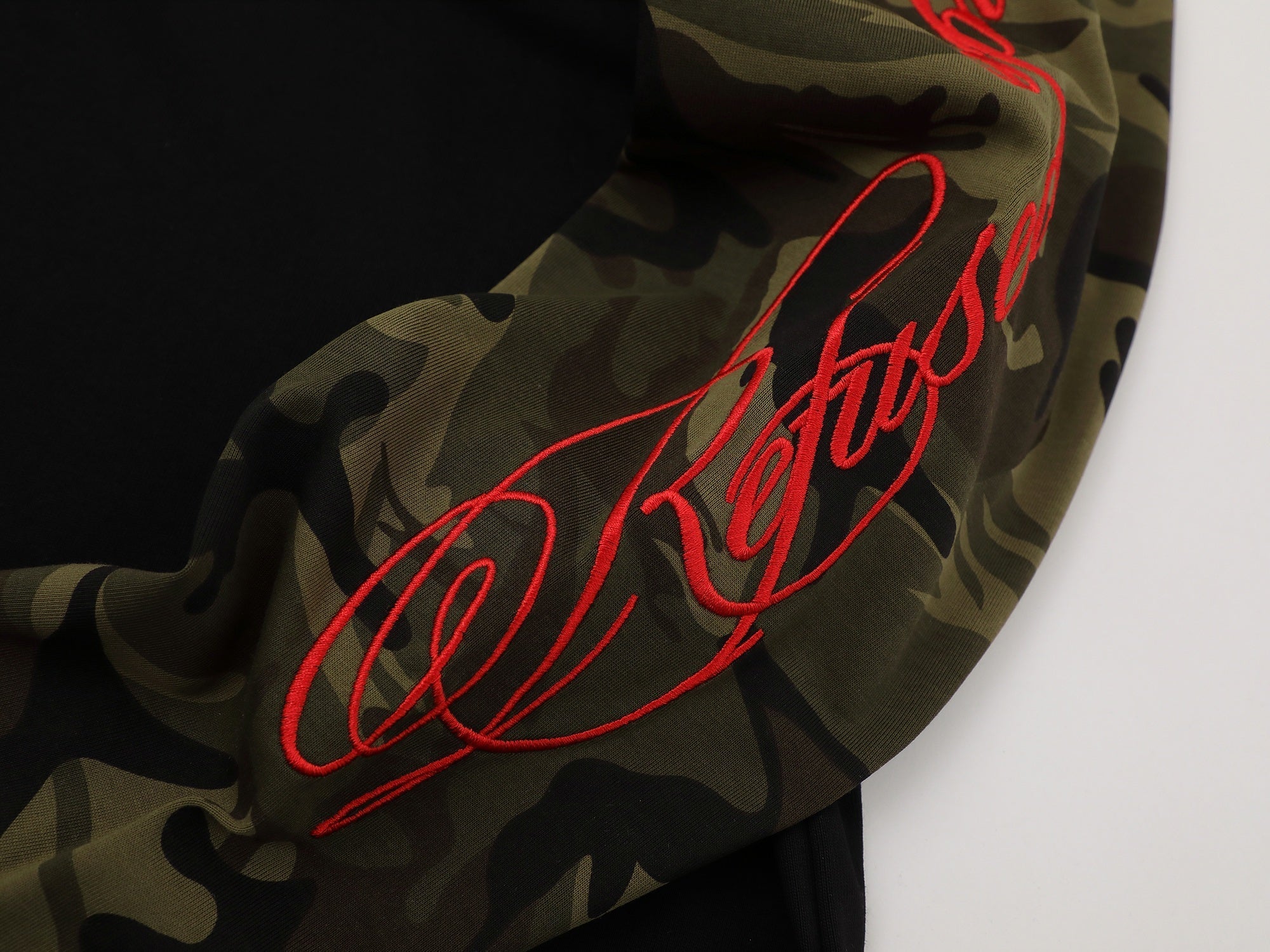 STARRVAINT Camo Sleeve Raglan Long Sleeve Tee