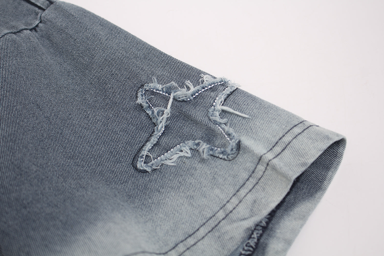 STARRVAINT Distressed Star Graphic T-Shirt