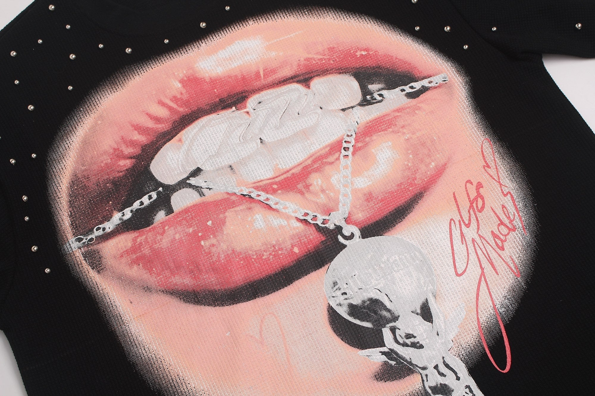 STARRVAINT Rhinestone Lip Graphic Tee